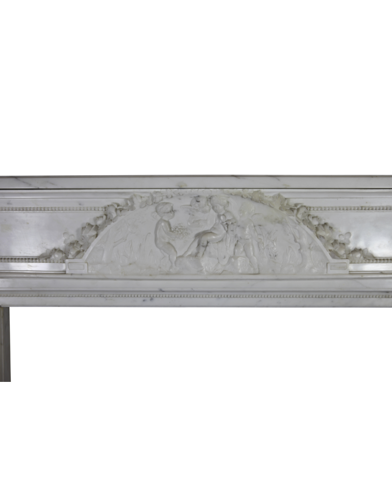 Maison Leon Van den Bogaert Monumentale Pariser Vintage-Kaminumrandung aus Carrara-Marmor