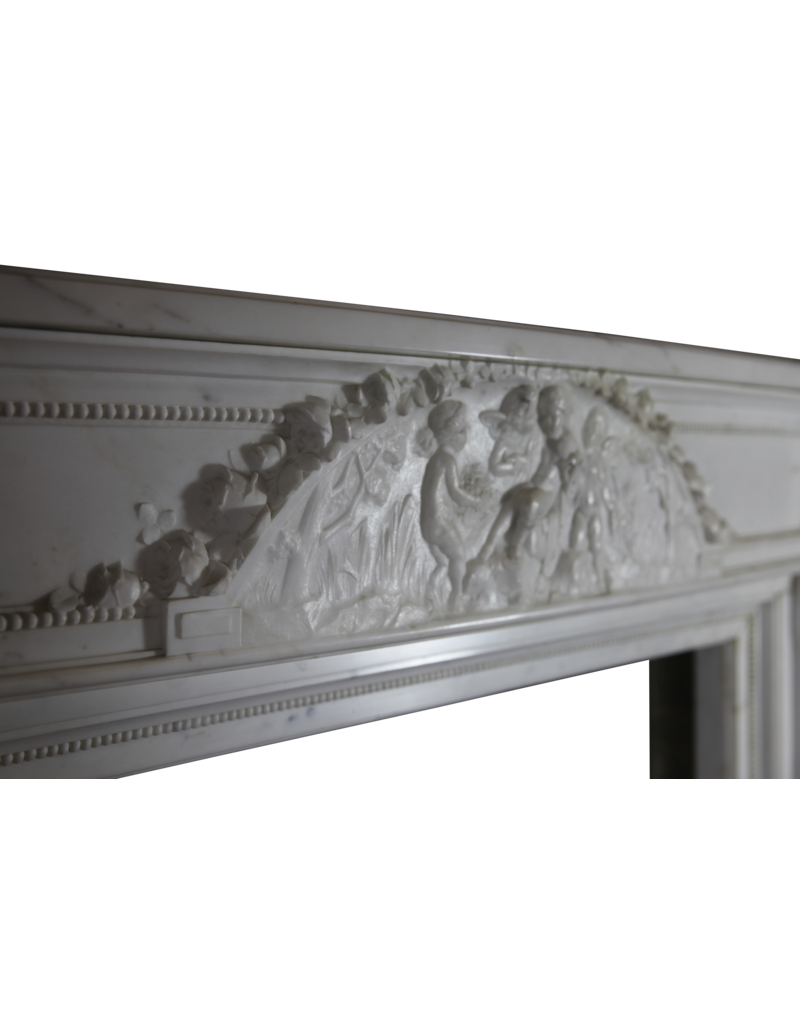 Maison Leon Van den Bogaert Monumentale Pariser Vintage-Kaminumrandung aus Carrara-Marmor