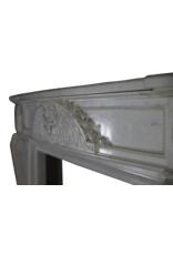 Maison Leon Van den Bogaert Monumentale Pariser Vintage-Kaminumrandung aus Carrara-Marmor