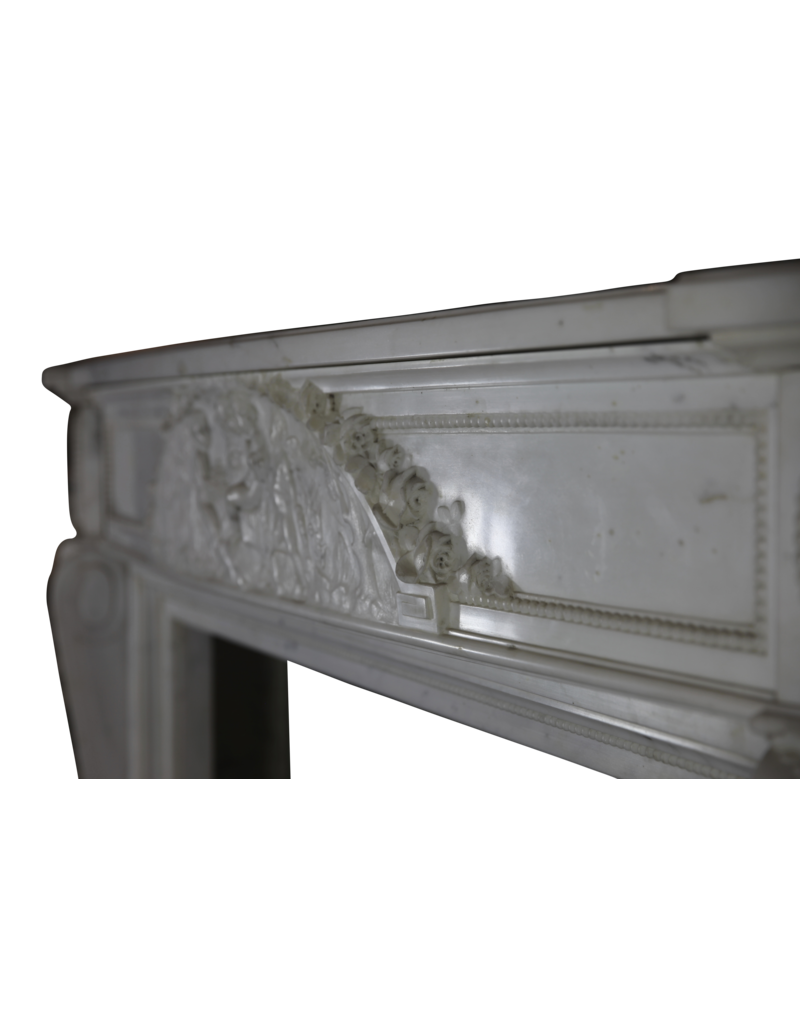 Maison Leon Van den Bogaert Monumentale Pariser Vintage-Kaminumrandung aus Carrara-Marmor