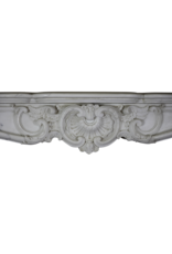 Maison Leon Van den Bogaert Vintage-Schloss-Kaminumrandung aus weißem Carrara-Marmor