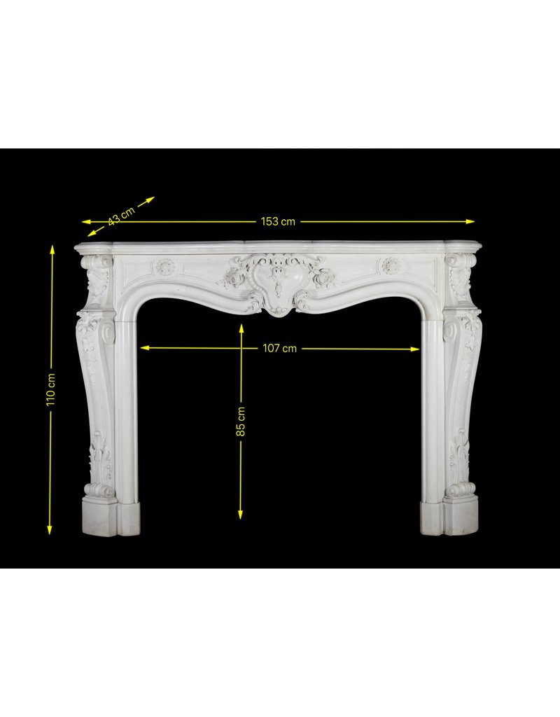 Maison Leon Van den Bogaert Reine französische Vintage-Kaminumrandung aus weißem Statuario-Marmor