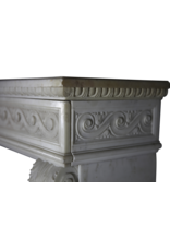 Maison Leon Van den Bogaert Große repräsentative Vintage-Kaminumrandung aus weißem Statuario-Marmor