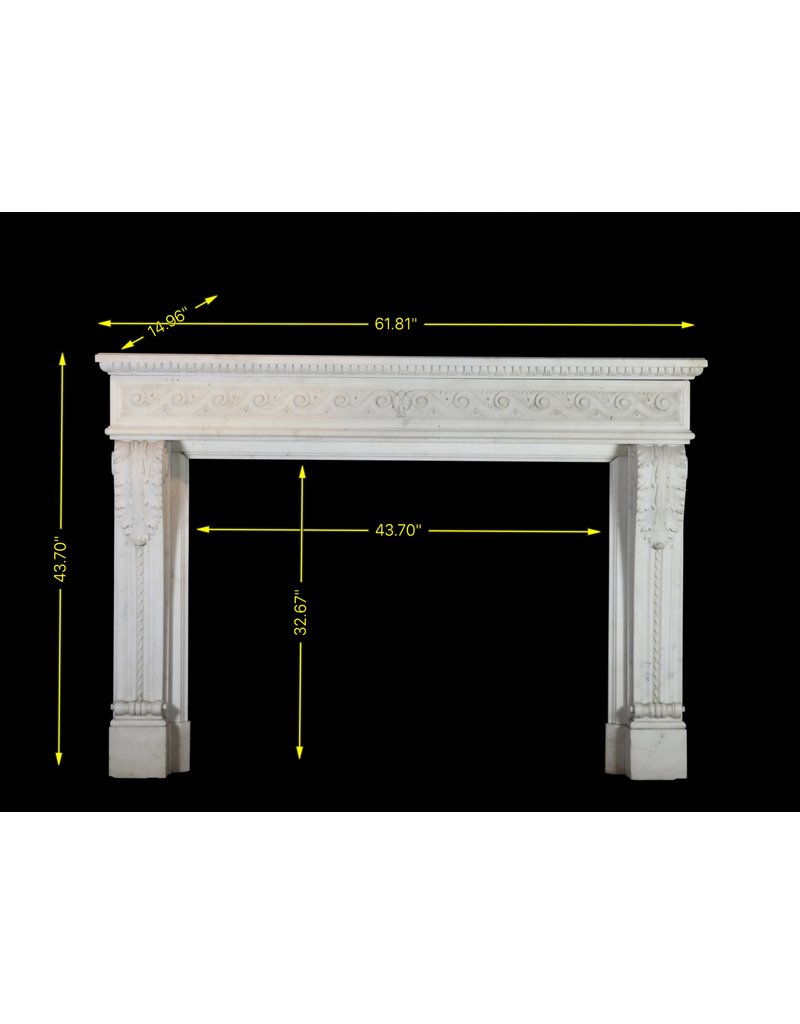 Maison Leon Van den Bogaert Große repräsentative Vintage-Kaminumrandung aus weißem Statuario-Marmor