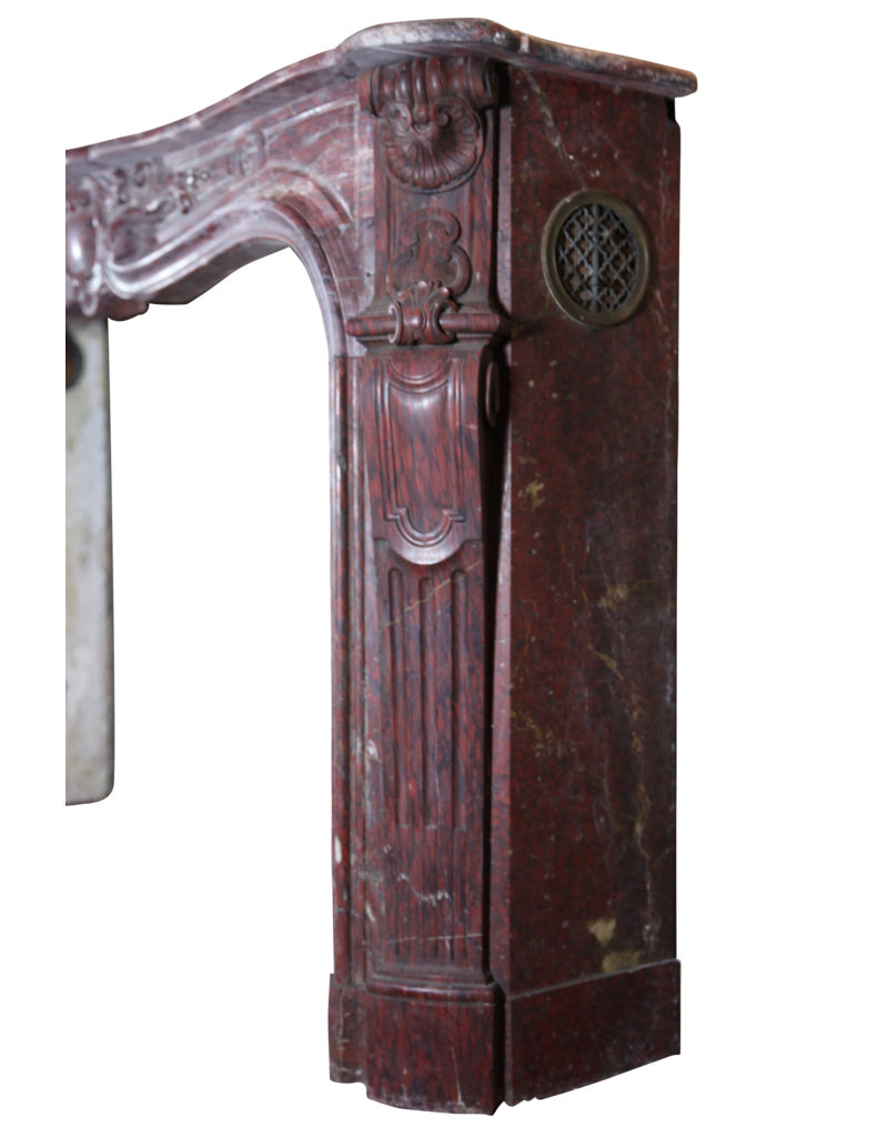 Maison Leon Van den Bogaert Große klassische französische Vintage-Kaminumrandung aus Marmor