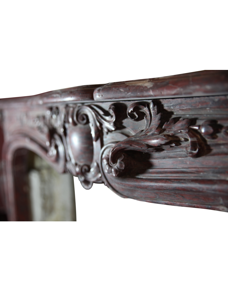 Maison Leon Van den Bogaert Große klassische französische Vintage-Kaminumrandung aus Marmor