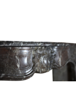 Maison Leon Van den Bogaert Französische Kaminumrandung aus Marmor aus der Régence-Zeit
