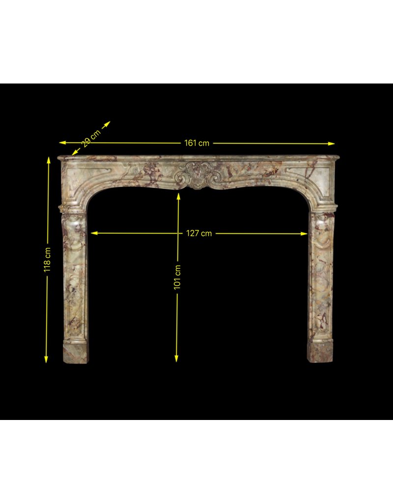 Maison Leon Van den Bogaert Klassische originale antike französische Kaminumrandung aus Marmor