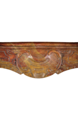 Maison Leon Van den Bogaert Elegante antike Kaminumrandung aus Stein