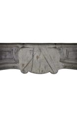 Maison Leon Van den Bogaert Cheminée Noble Française Du 17Ème Siècle Avec Grafiti