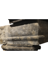 Maison Leon Van den Bogaert Italienische Kaminumrandung aus Fossilstein aus der Renaissance