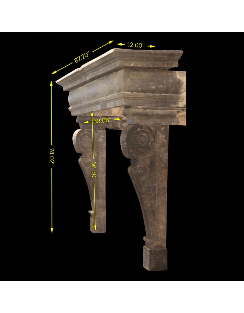 Maison Leon Van den Bogaert Italienische Kaminumrandung aus Fossilstein aus der Renaissance