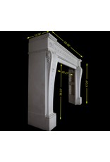 Maison Leon Van den Bogaert Große elegante antike französische Kaminumrandung aus weißem Statuario-Marmor