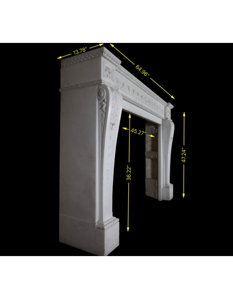 Maison Leon Van den Bogaert Große elegante antike französische Kaminumrandung aus weißem Statuario-Marmor