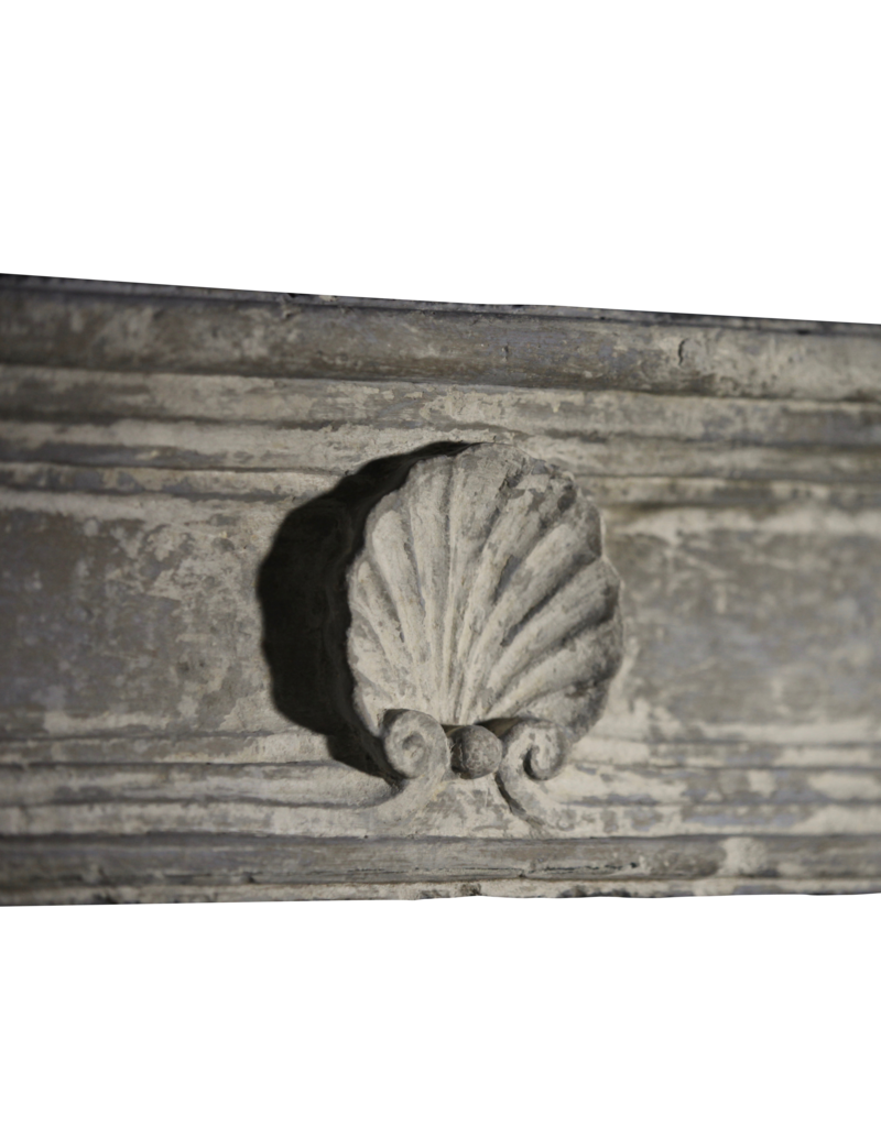 18. Jahrhundert Feine Französisch Jahrgang Kamin Im Kalkstein