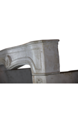 Französisch Louis XV Zeitraum Kalkstein Kamin Verkleidung