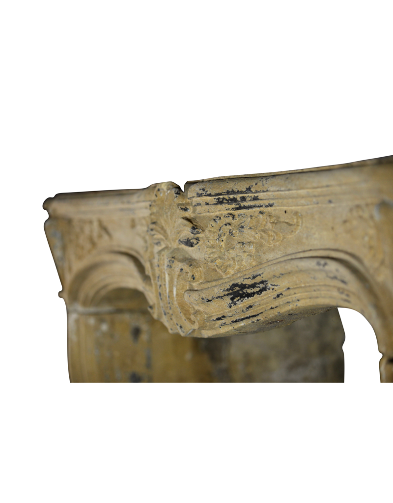 Maison Leon Van den Bogaert Exceptionnelle Cheminée Décorative Ancienne Provençale Du 17Ème Siècle