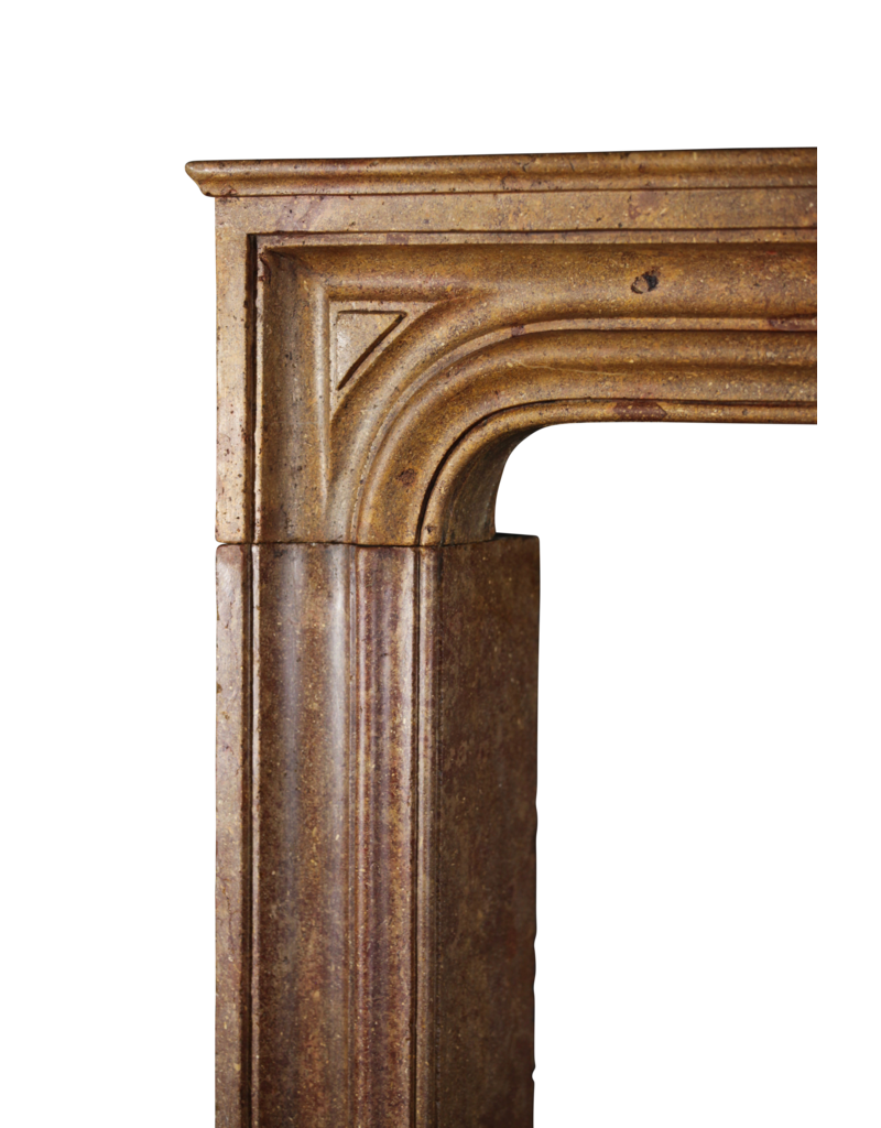 Maison Leon Van den Bogaert Delicado marco de chimenea italiano de piedra dura del siglo XVII