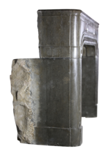 Starker Französischer Antiker Steinkaminmantel