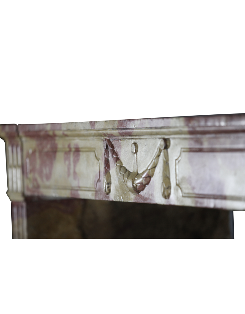 Maison Leon Van den Bogaert Markante französische zweifarbige Vintage-Kaminumrandung aus der Louis-XVI-Zeit