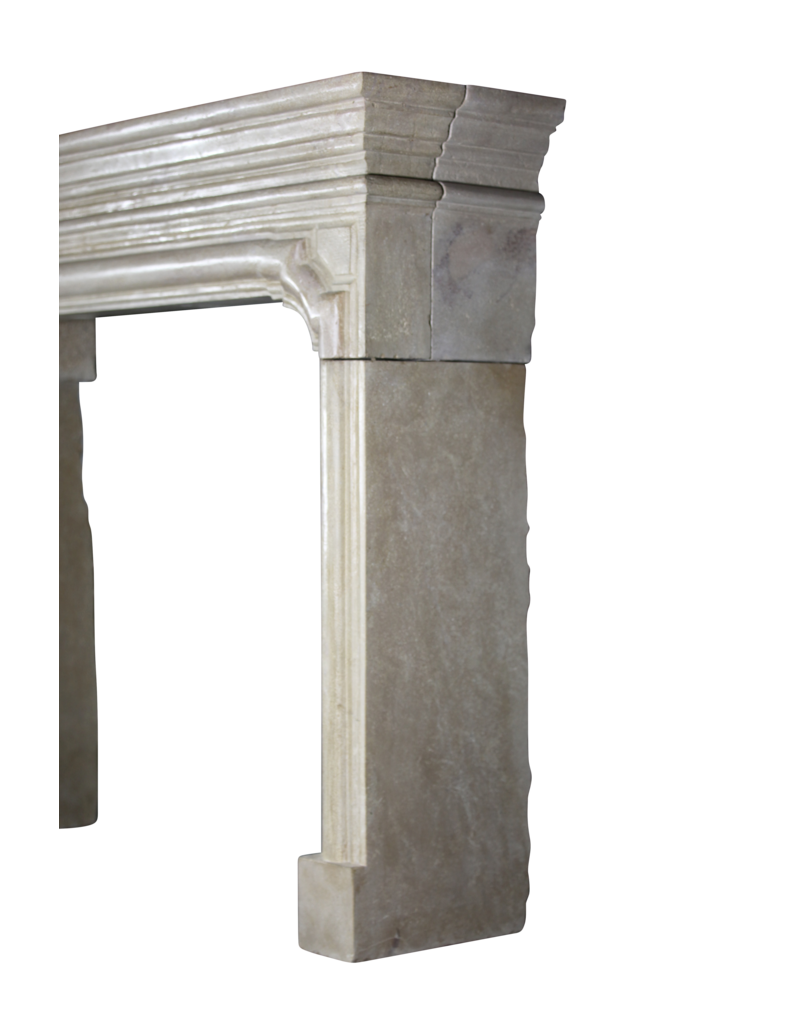 Maison Leon Van den Bogaert Zeitloser französischer harter Kalkstein im Louis-XIV-Stil