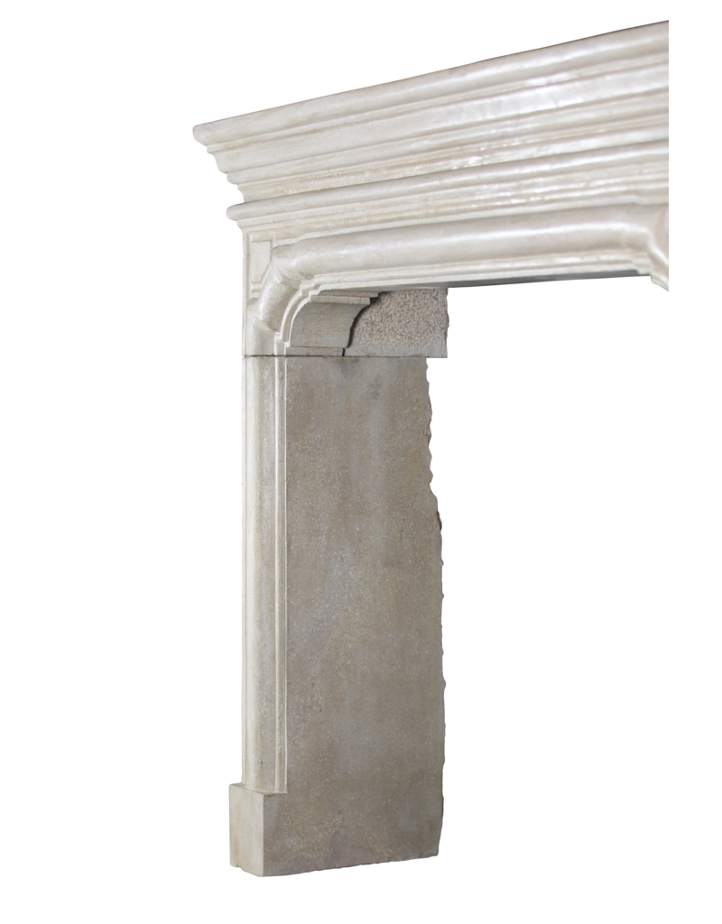 Maison Leon Van den Bogaert Zeitloser französischer harter Kalkstein im Louis-XIV-Stil