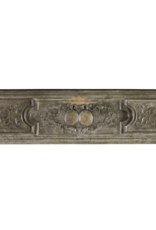 Maison Leon Van den Bogaert Hochwertige antike Kaminumrandung aus zweifarbigem Stein