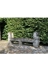 Maison Leon Van den Bogaert Antike französische schlossgartenbank aus Kalkstein