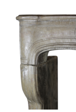 Maison Leon Van den Bogaert Pieza De Chimenea De Piedra Caliza Antigua Francesa Fuerte