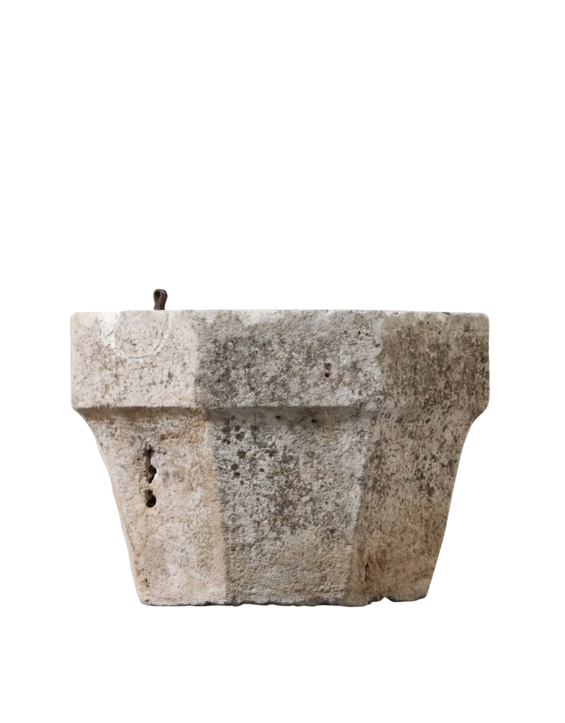 Maison Leon Van den Bogaert 16Th Century Baptism Font