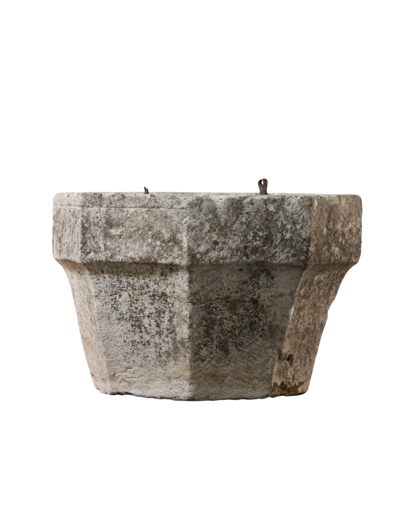 Maison Leon Van den Bogaert 16Th Century Baptism Font
