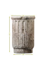 Maison Leon Van den Bogaert Zeitlose Steinsäule als tischsockel aus dem 18. Jahrhundert.