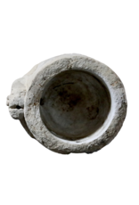 Maison Leon Van den Bogaert Olla Medieval En Piedra Caliza