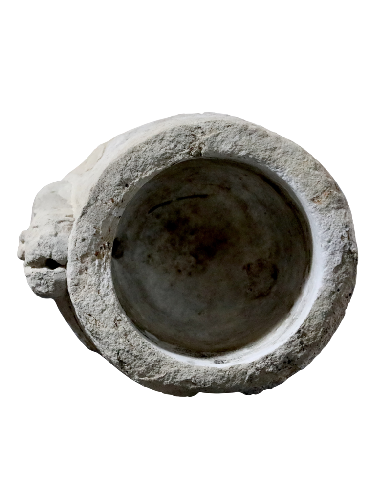 Maison Leon Van den Bogaert Olla Medieval En Piedra Caliza