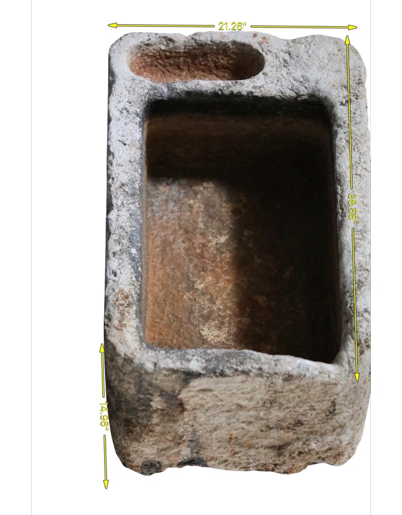 Maison Leon Van den Bogaert Französisches Waschbecken aus Hartkalkstein im Bauernhausstil