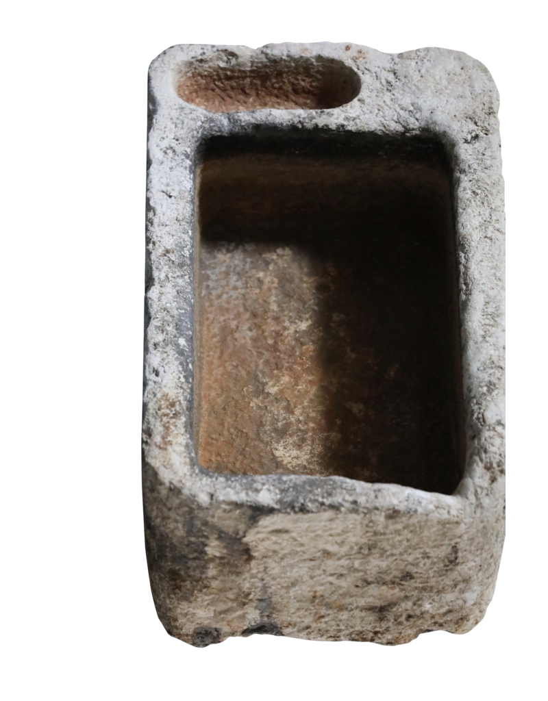 Maison Leon Van den Bogaert Französisches Waschbecken aus Hartkalkstein im Bauernhausstil
