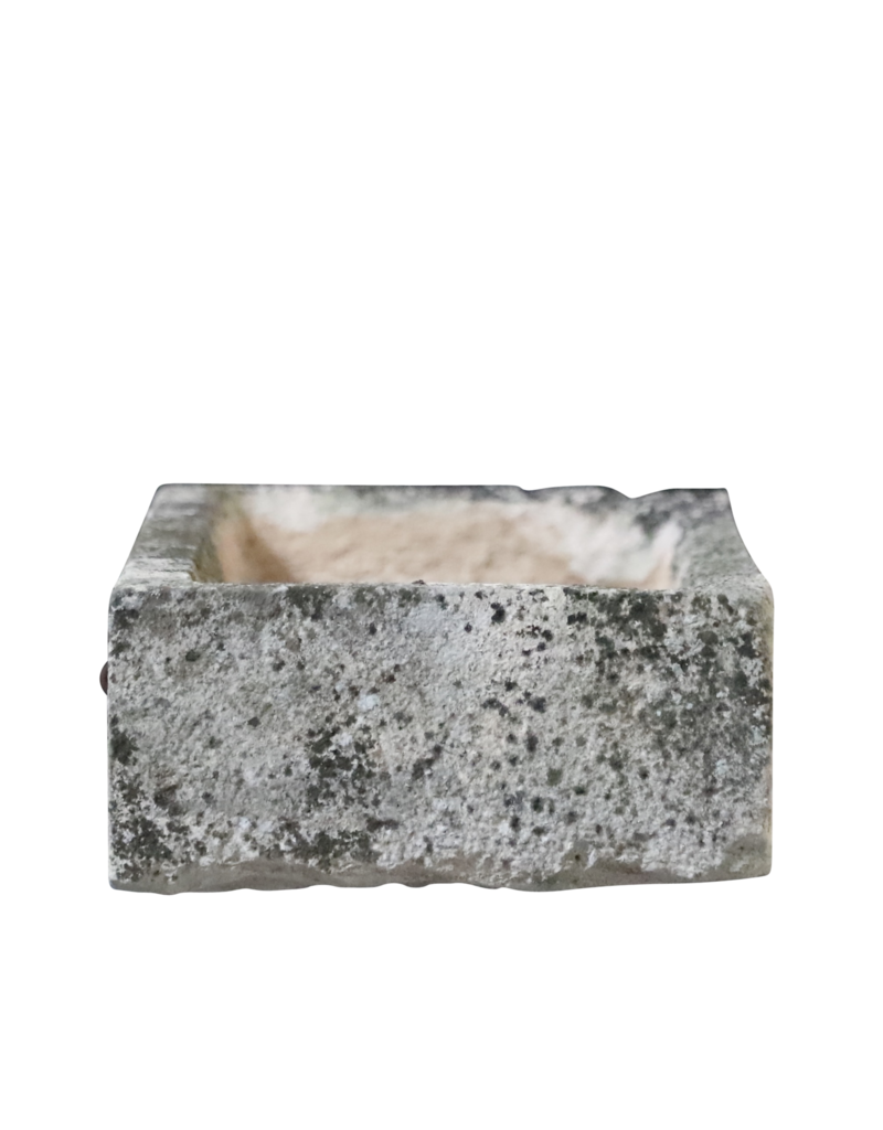 Maison Leon Van den Bogaert Rustiek Frans kalkstenen trogfragment in kalksteen