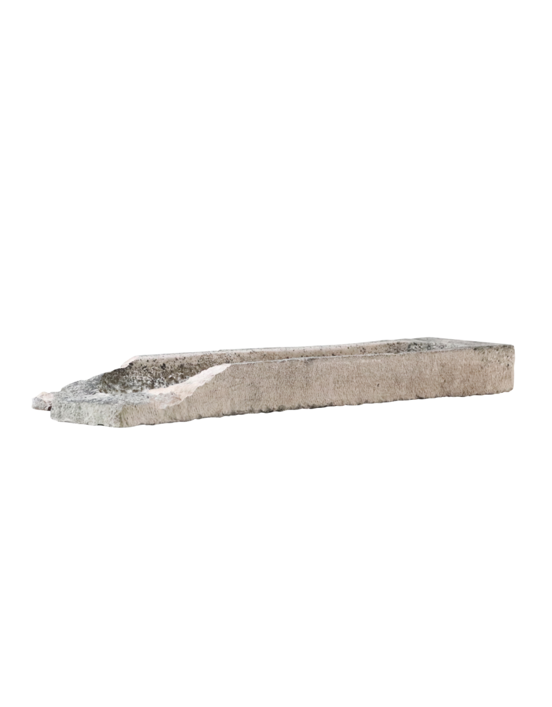 Maison Leon Van den Bogaert Trogfragment aus Kalkstein
