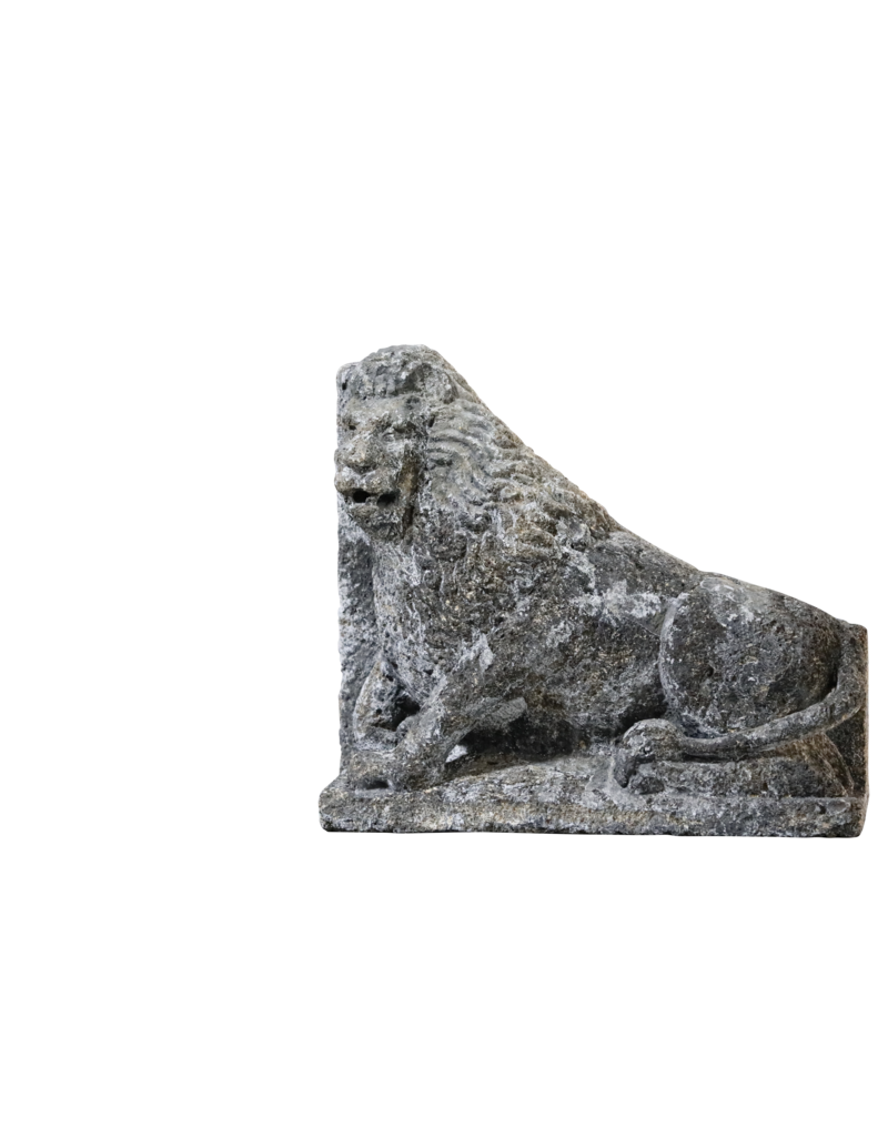 Antiguo Par De Leones De Piedra Caliza - The Antique Fireplace Bank