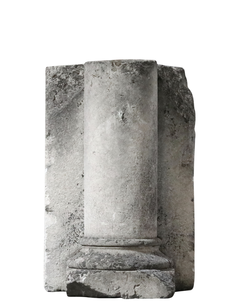 Maison Leon Van den Bogaert Antike Kalksteinsäule