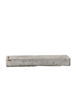 Maison Leon Van den Bogaert Wiedergewonnenes Fragment eines Kalksteinwaschbeckens
