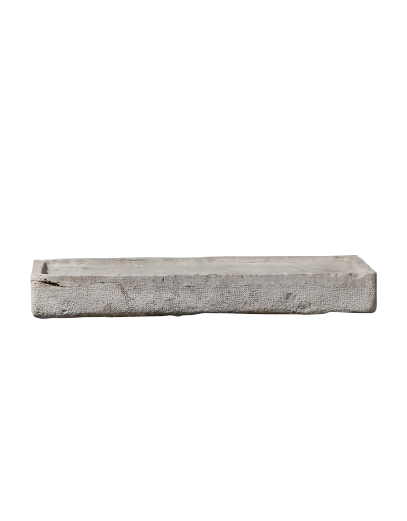 Maison Leon Van den Bogaert Wiedergewonnenes Fragment eines Kalksteinwaschbeckens