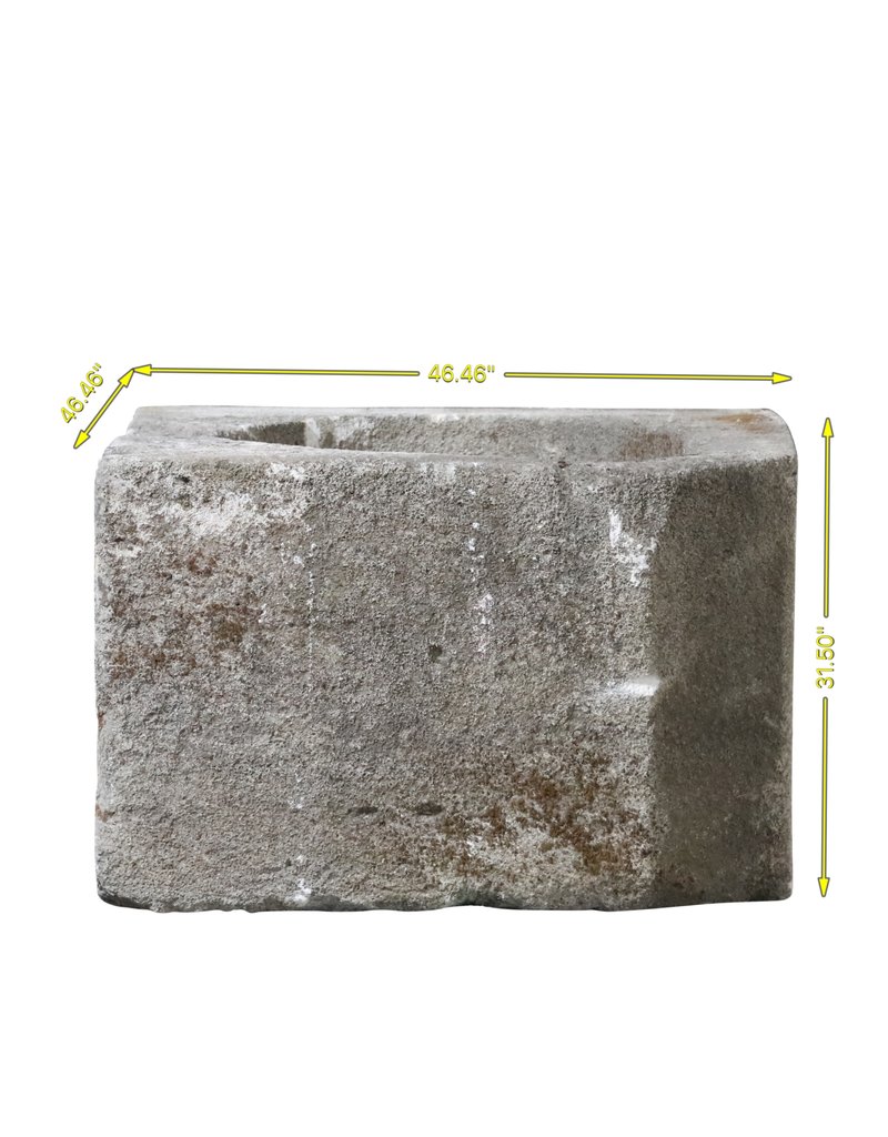 Maison Leon Van den Bogaert Reclaimed Wellhead Stone