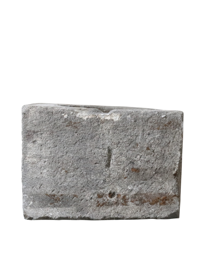 Reclaimed Wellhead Stone