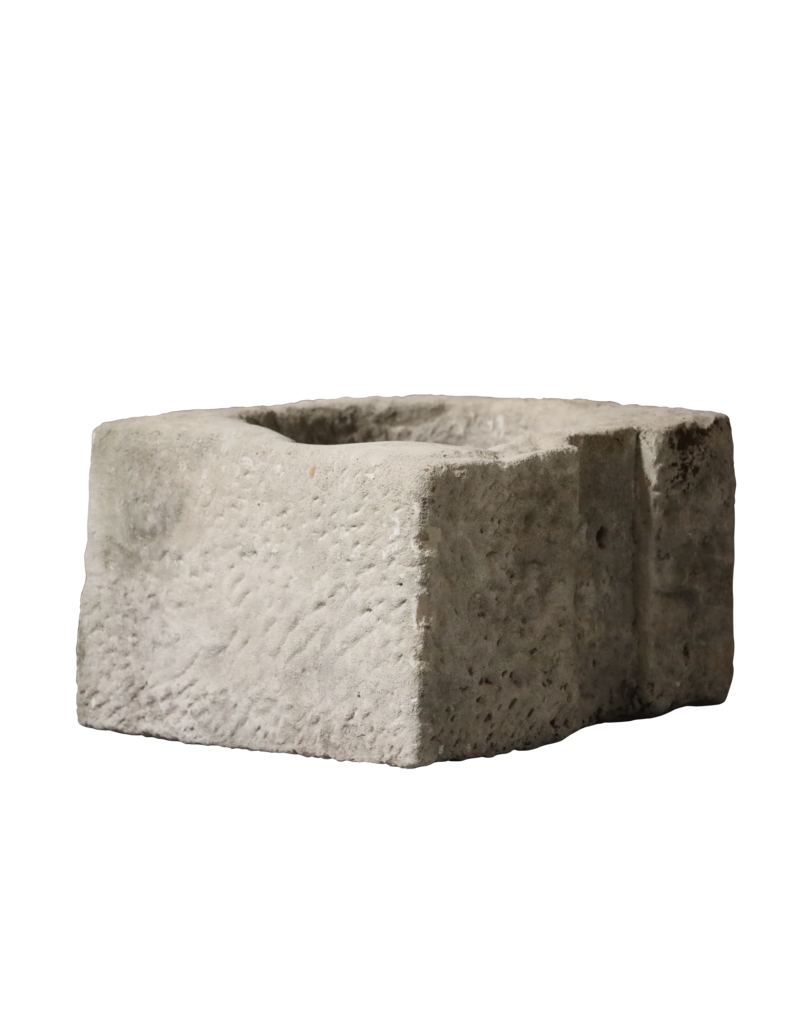 Antiker französischer Brunnenkopfstein
