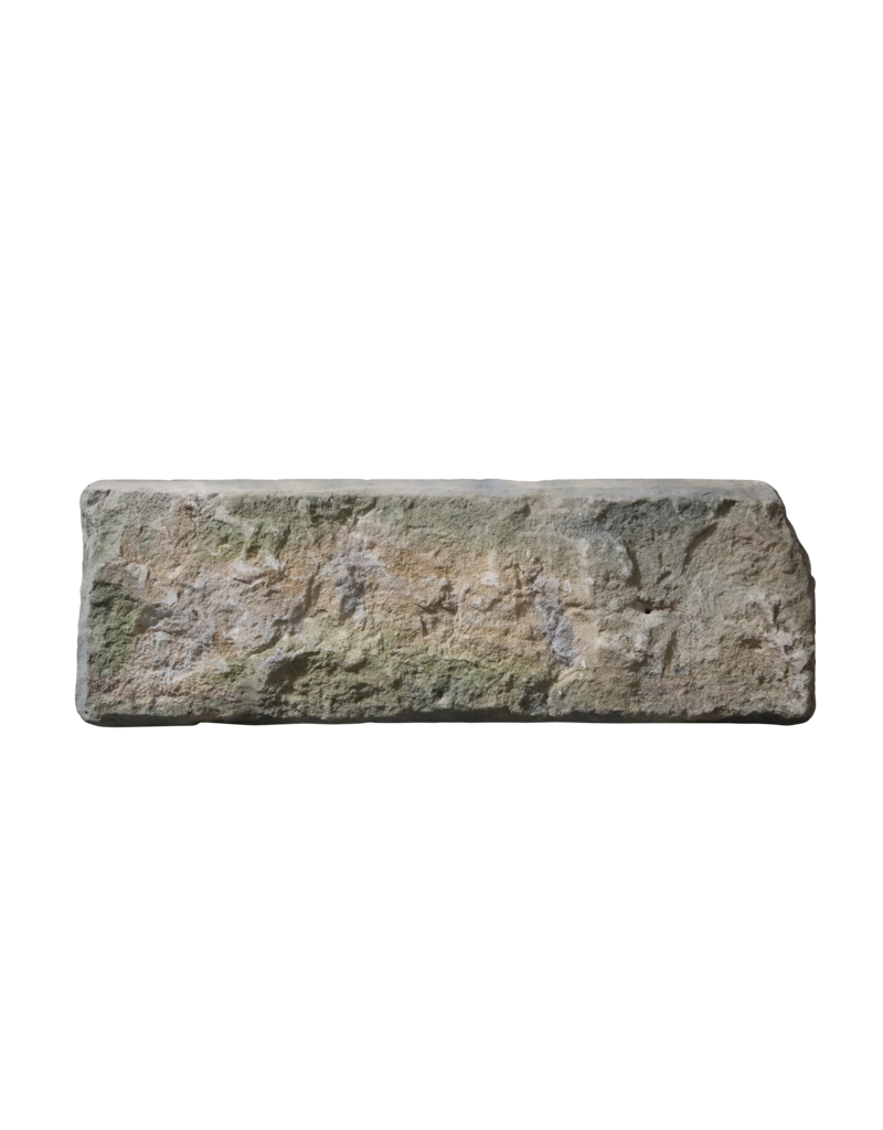 Antike Viehfütterungswanne im Kalkstein