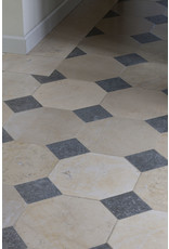 Maison Leon Van den Bogaert Carrelage octogonal en mélange de pierre français avec cabochon
