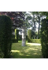 Fragment De Colonne De Jardin En Pierre