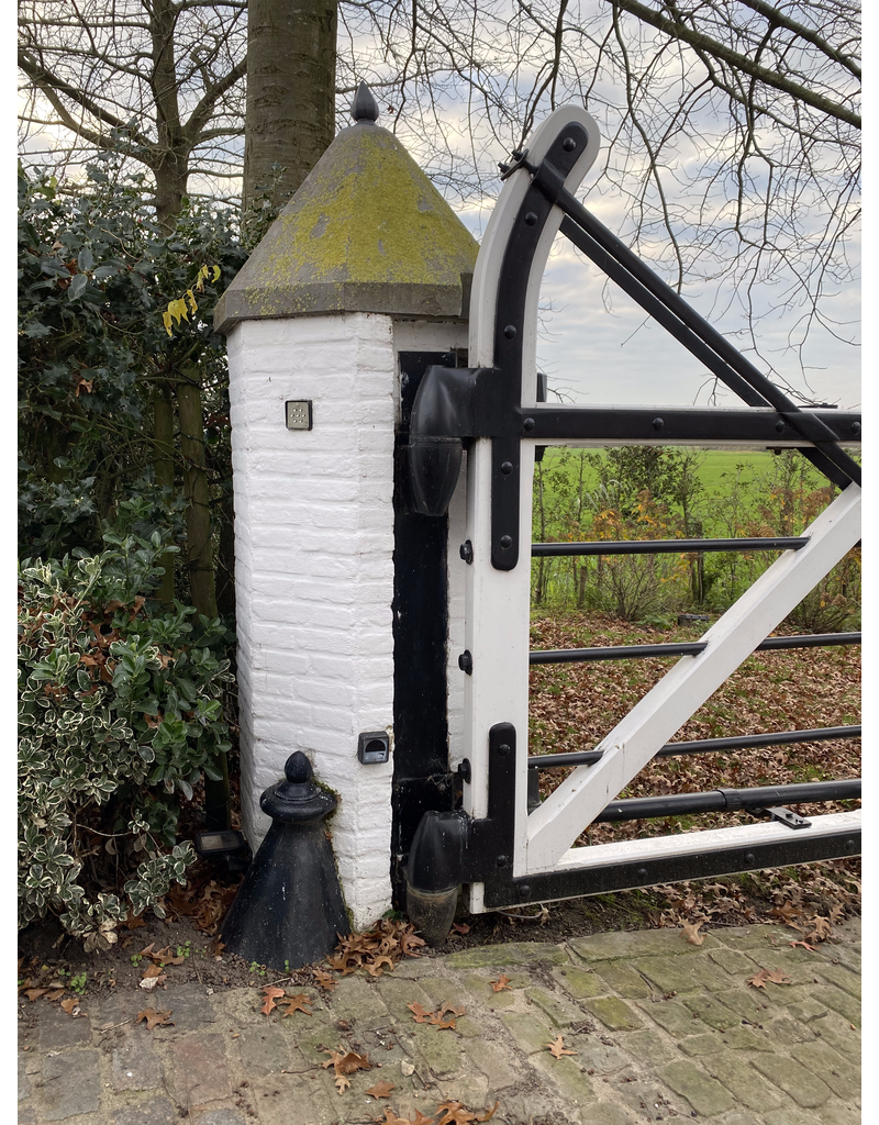 New Gate Posts Protector In Cast Iron