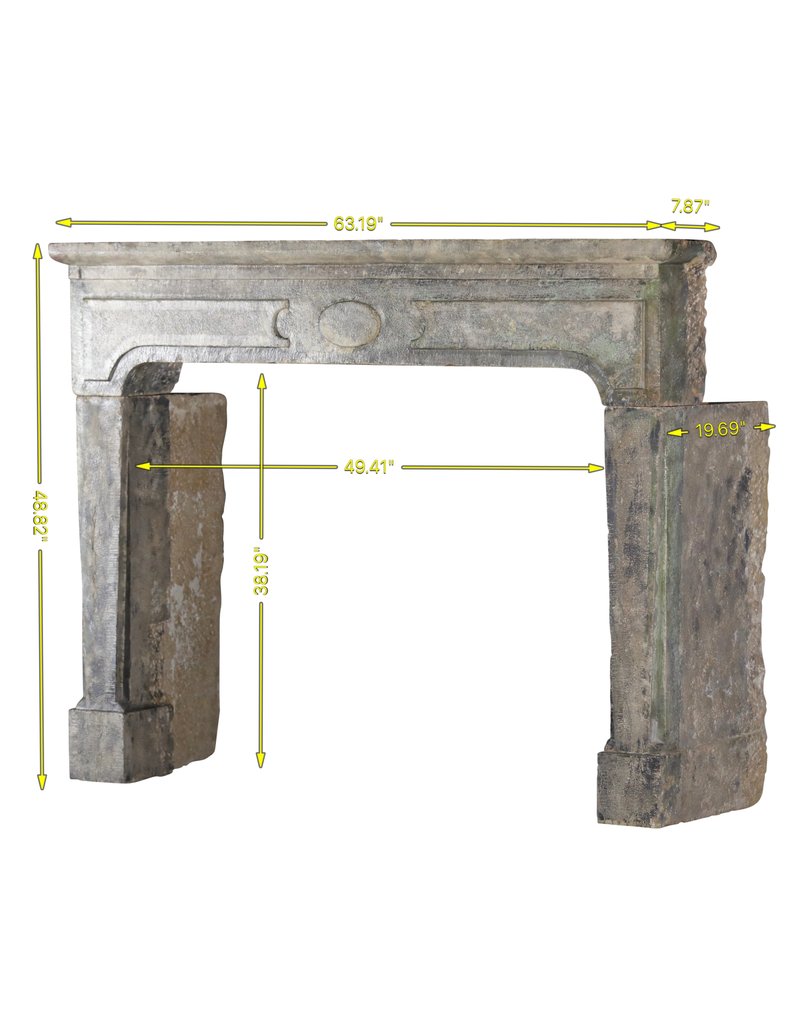 Französischer Rustikaler Kaminmaske mit Patina